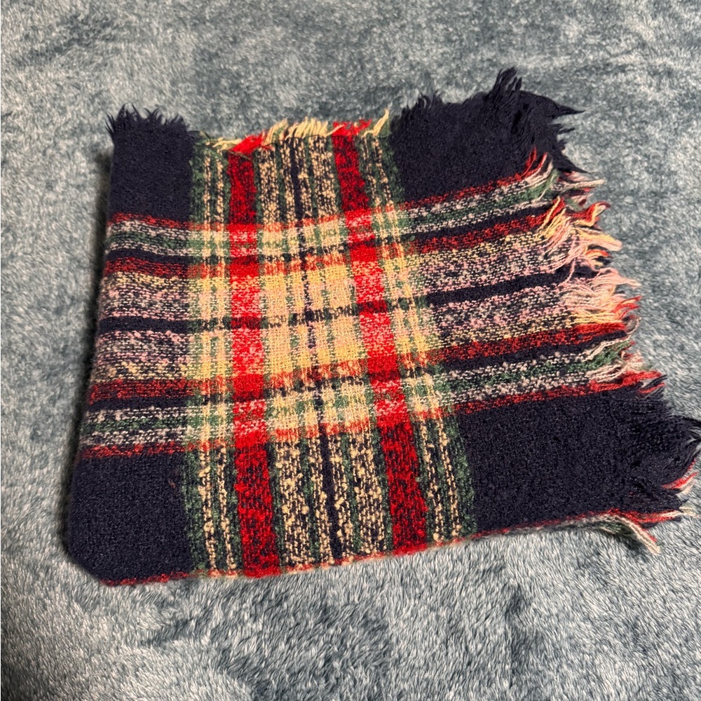 Grace & Lace Shawl Blanket 52x52
